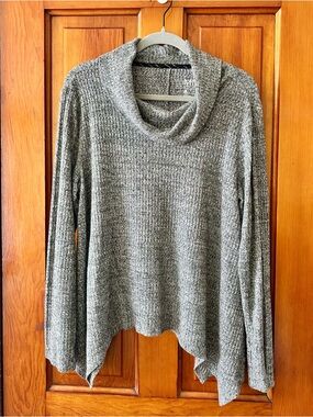 MNY Marc New York Performance Light Gray Cowl Neck Sweater Tunic - Size L
